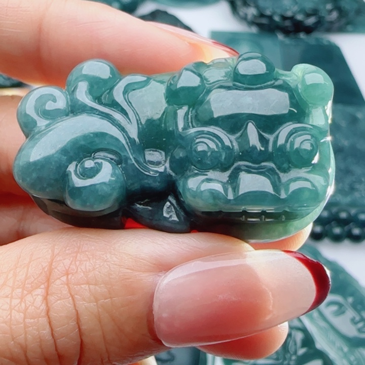 翡翠未镶嵌颈饰多样性发货天然A货翡翠