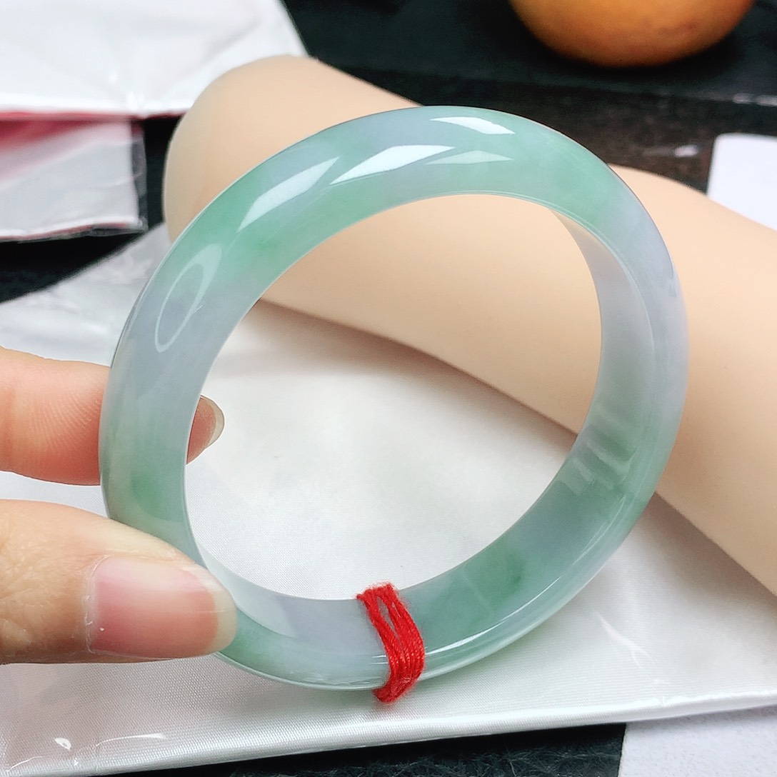 翡翠手镯未镶嵌正60