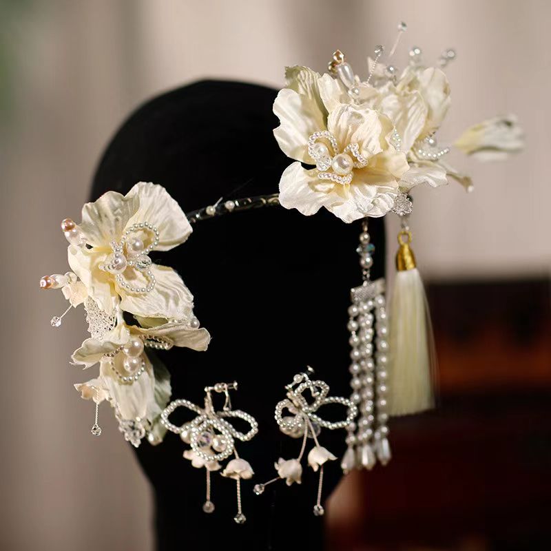 新中式发簪手工米黄花朵新娘头饰晨袍古典流苏步摇跟妆配饰套装