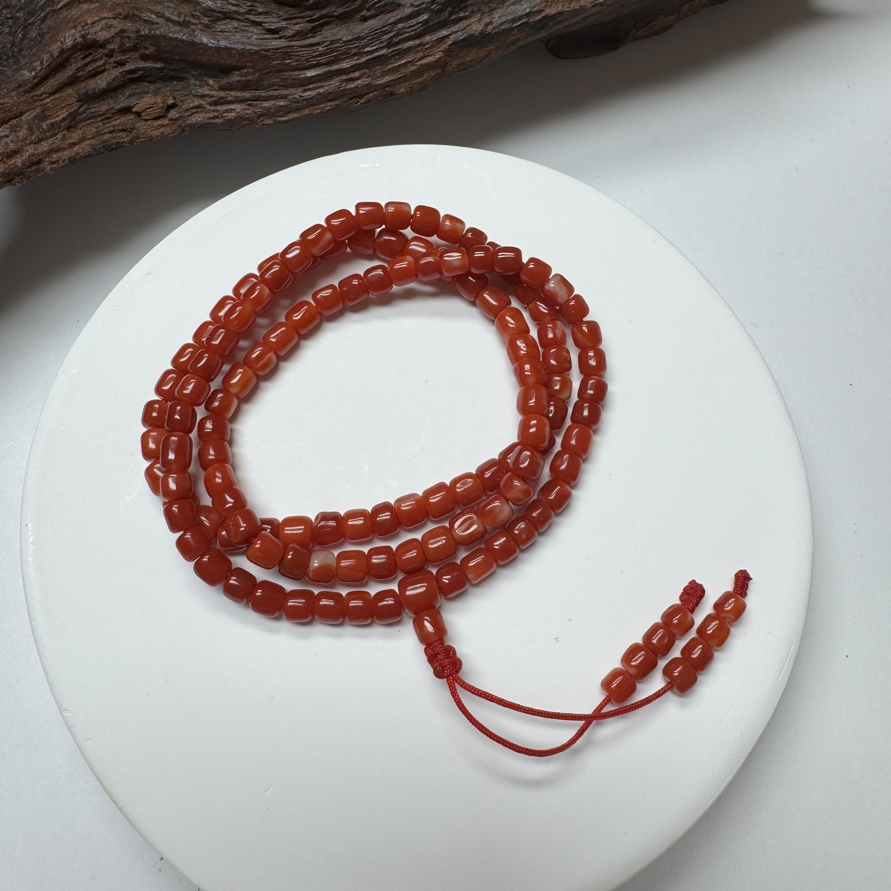 阿卡珊瑚牛血108桶珠4.5mm+18.29g——131003