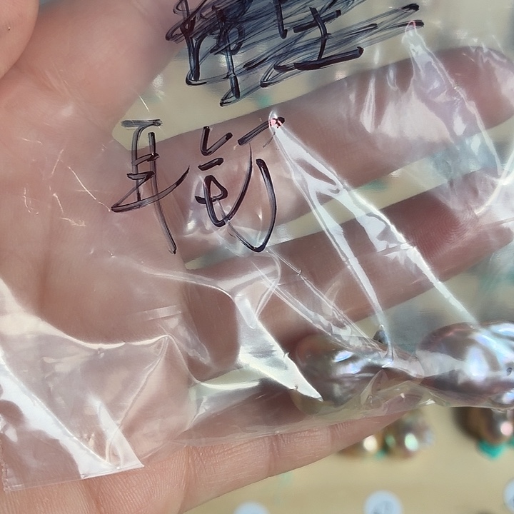 卡****淡水珍珠银S925镶嵌耳饰