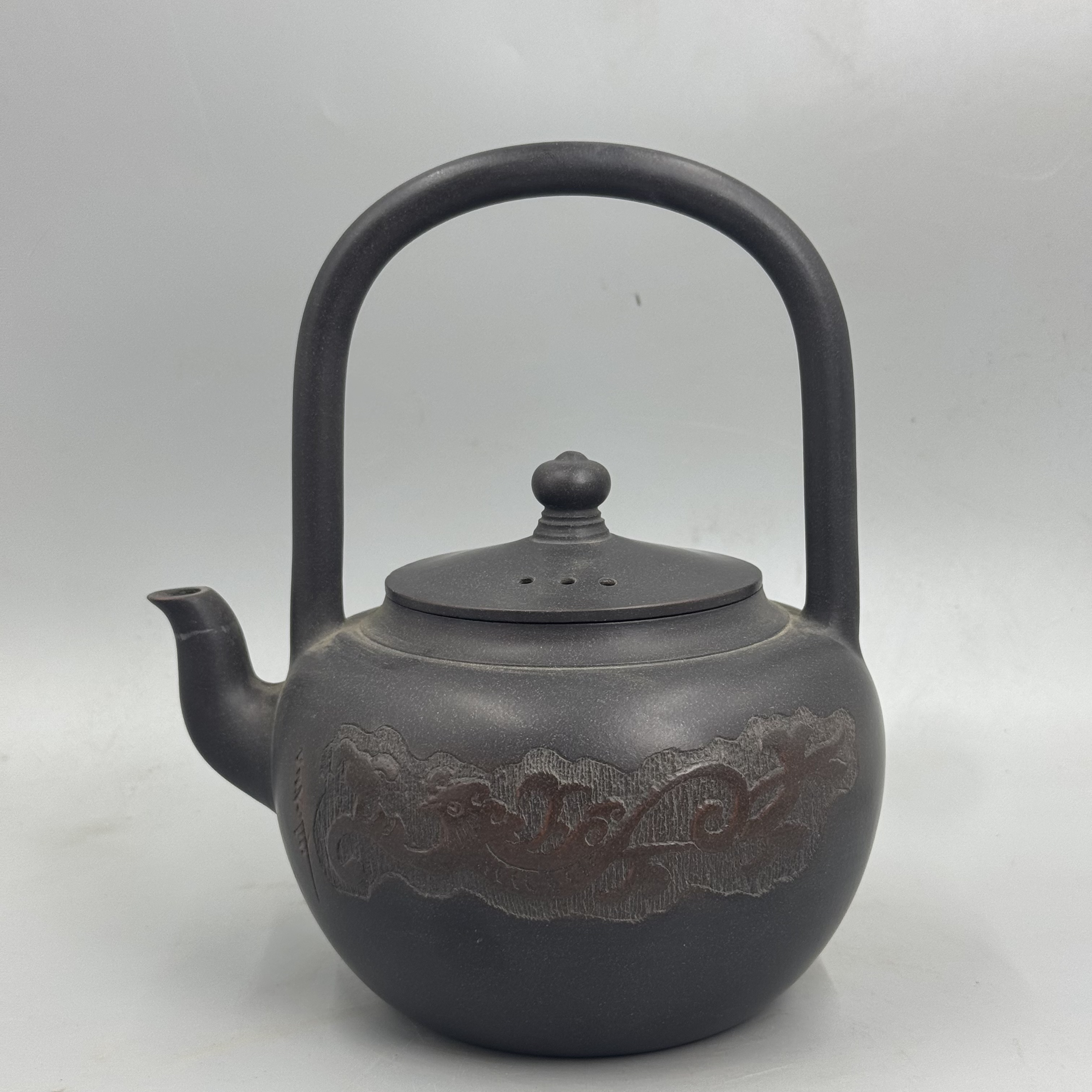原矿段老紫泥雕刻祥云凤纹提梁紫砂茶壶（看底抖音私信）