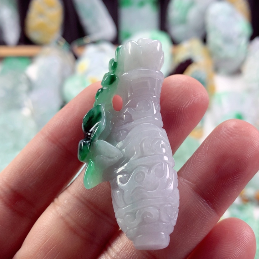 【闪购商品】翡翠吊坠(不含链)未镶嵌