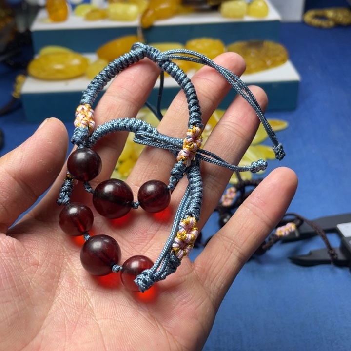 未镶嵌琥珀珠宝奇石