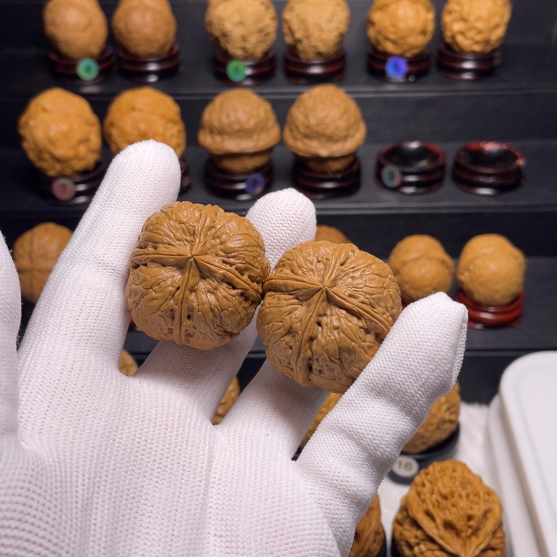 点***三吊坠文玩核桃A8四棱