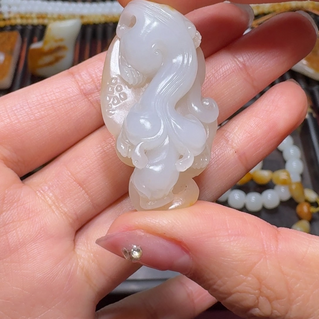 和田玉挂件未镶嵌螭龙