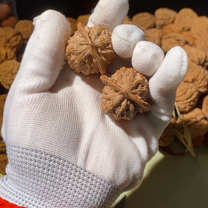 文玩核桃手串……56