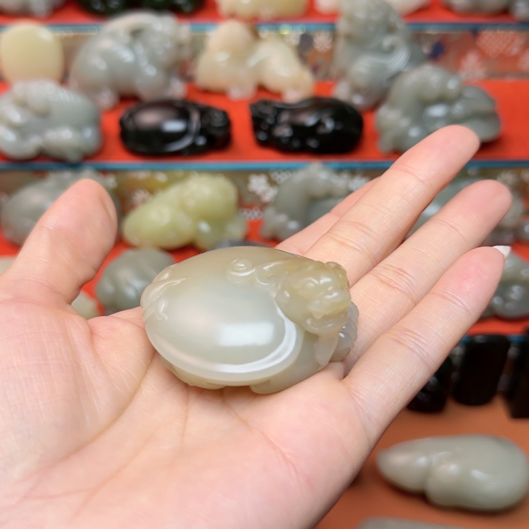 未镶嵌和田玉挂件