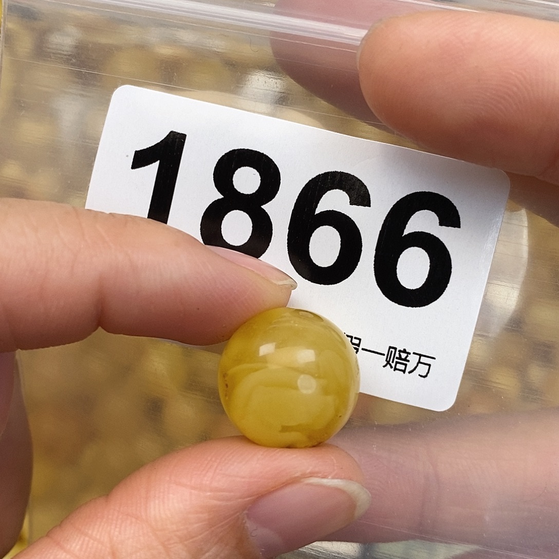 蜜蜡未镶嵌珠宝奇石16