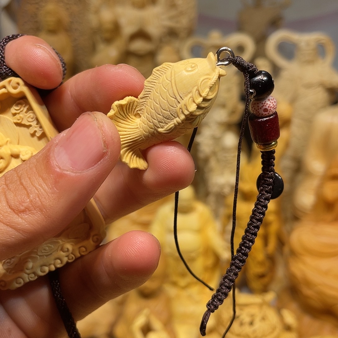 黄杨木小鲤鱼挂件