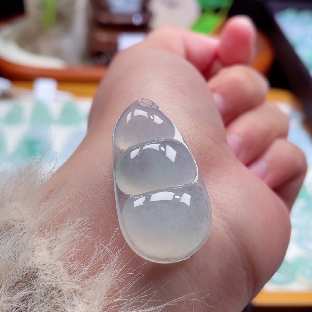 翡翠颈饰未镶嵌豆子