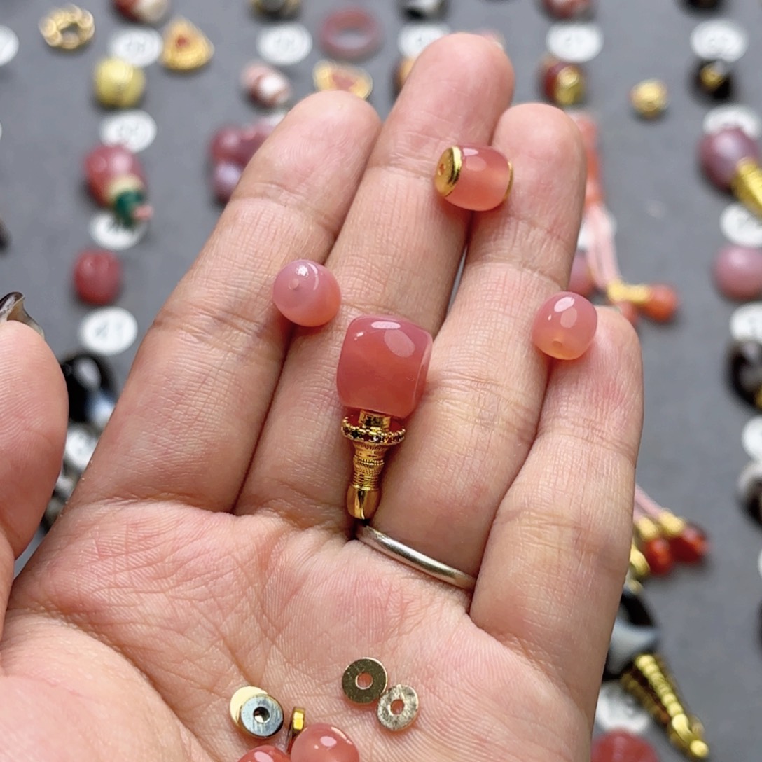 云****玛瑙/玉髓文玩配饰未镶嵌