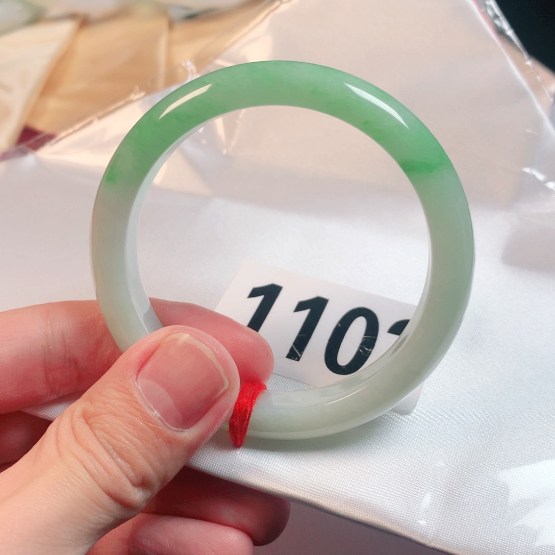 翡翠手镯未镶嵌翡翠手镯1103