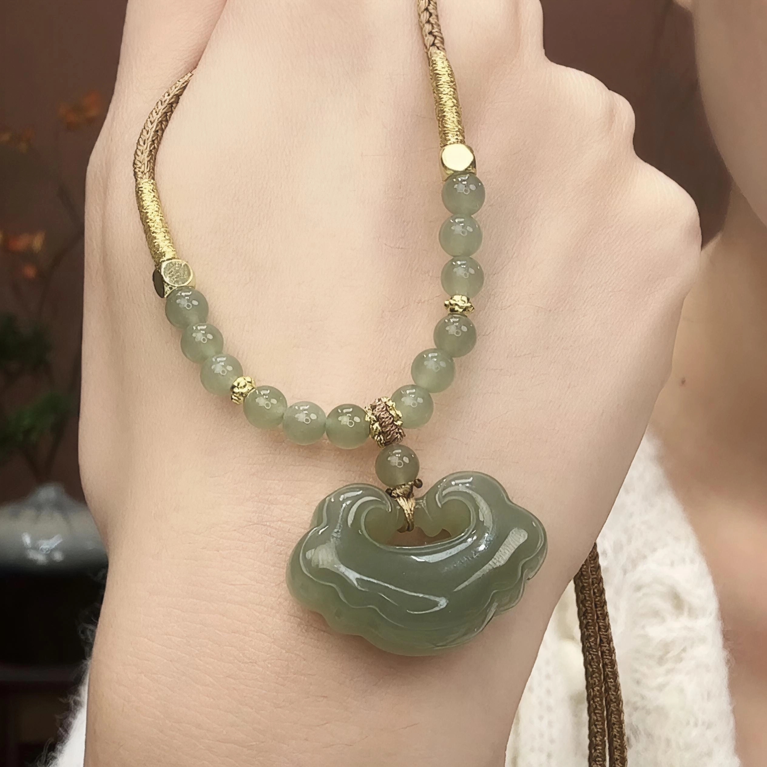 S天然和田玉起冰胶30mm大件如意锁吊坠+设计款珠宝绳多样性发一件