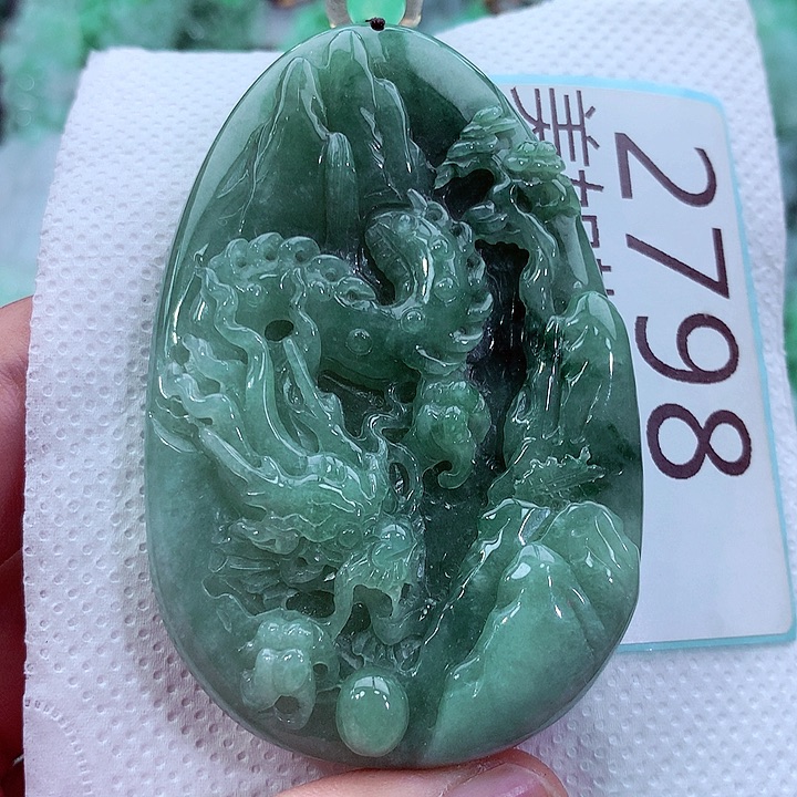 吊坠(不含链)未镶嵌翡翠