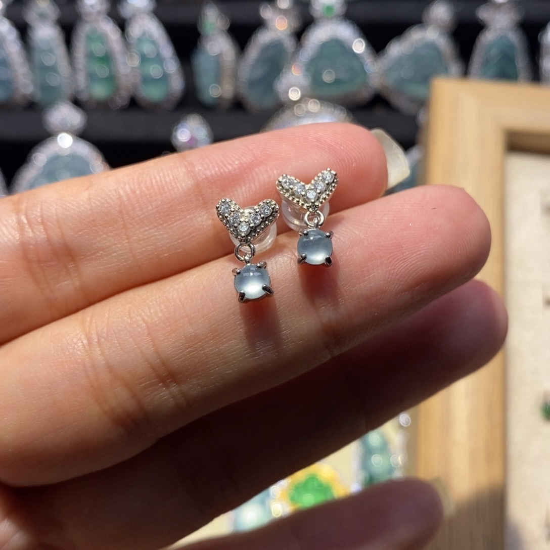 翡翠银S925镀金镶嵌颈饰翡翠