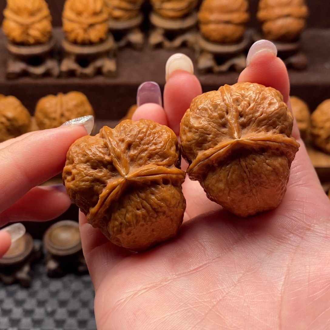 文玩核桃把件39三棱