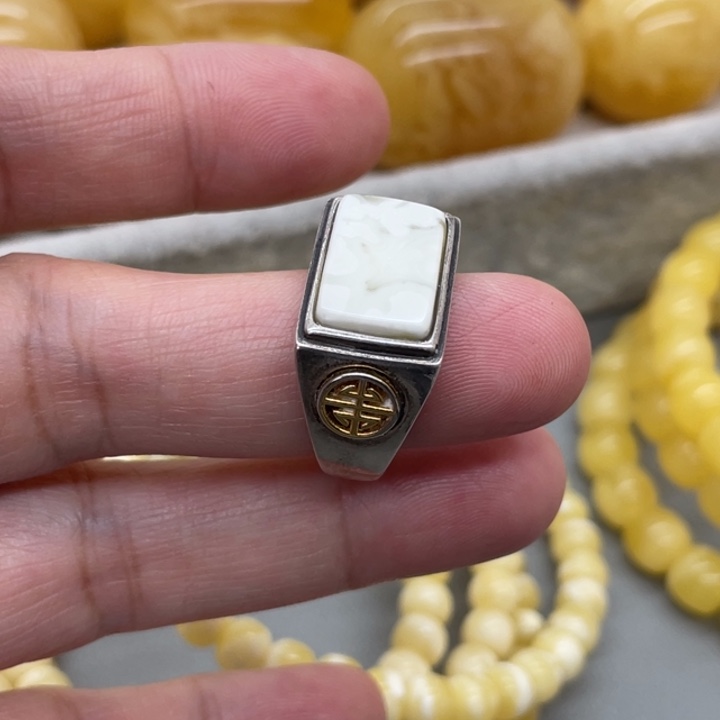 琥珀未镶嵌裸石蜜蜡