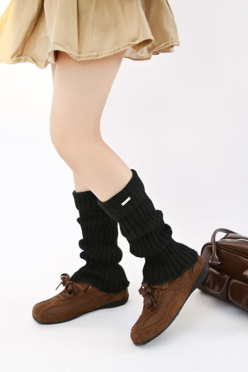 透气女针织冬季中筒袜显腿细袜子厚款防滑纯色袜套