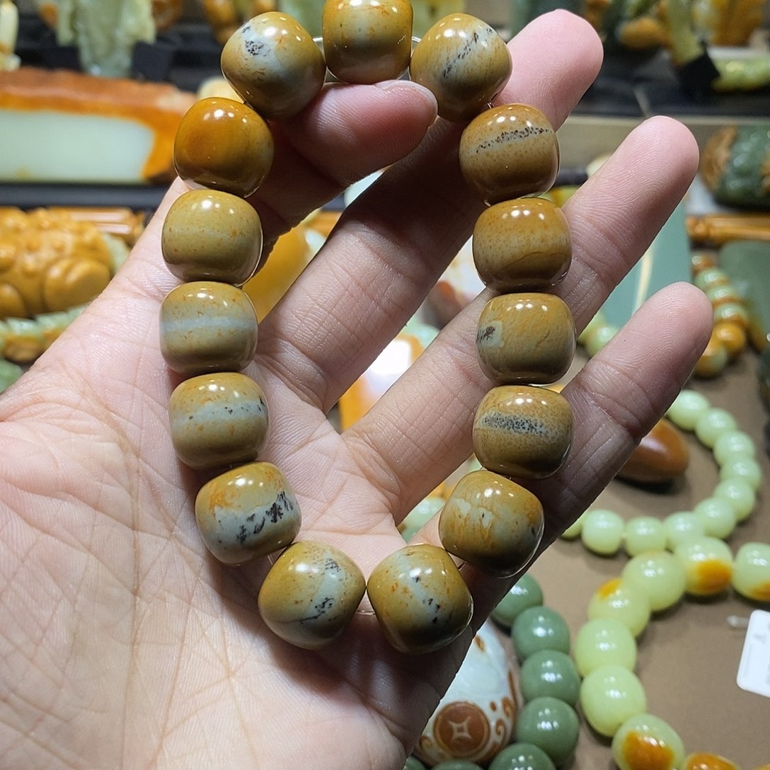 岫岩河磨玉（透闪石质玉）未镶嵌手串3