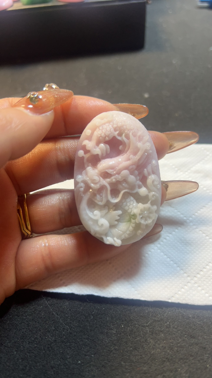 定制款独山玉芙蓉粉龙牌吊坠