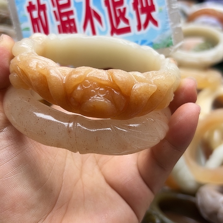 石英岩玉手镯未镶嵌
