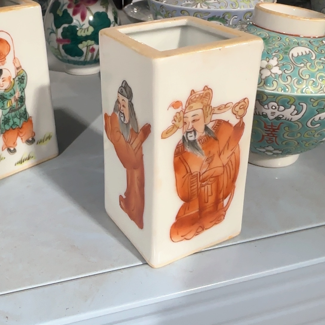 瓷片瓷器和瓷器中出土大量