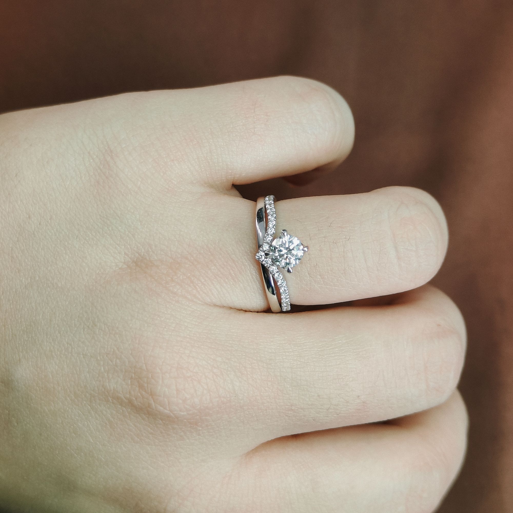 5703033天然真金真钻18k金双臂王冠款女戒