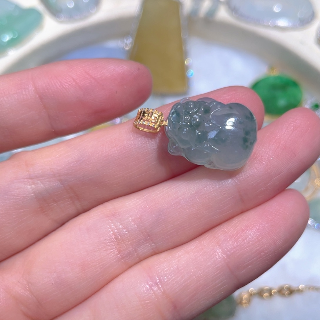 翡翠颈饰18K金镶嵌翡翠