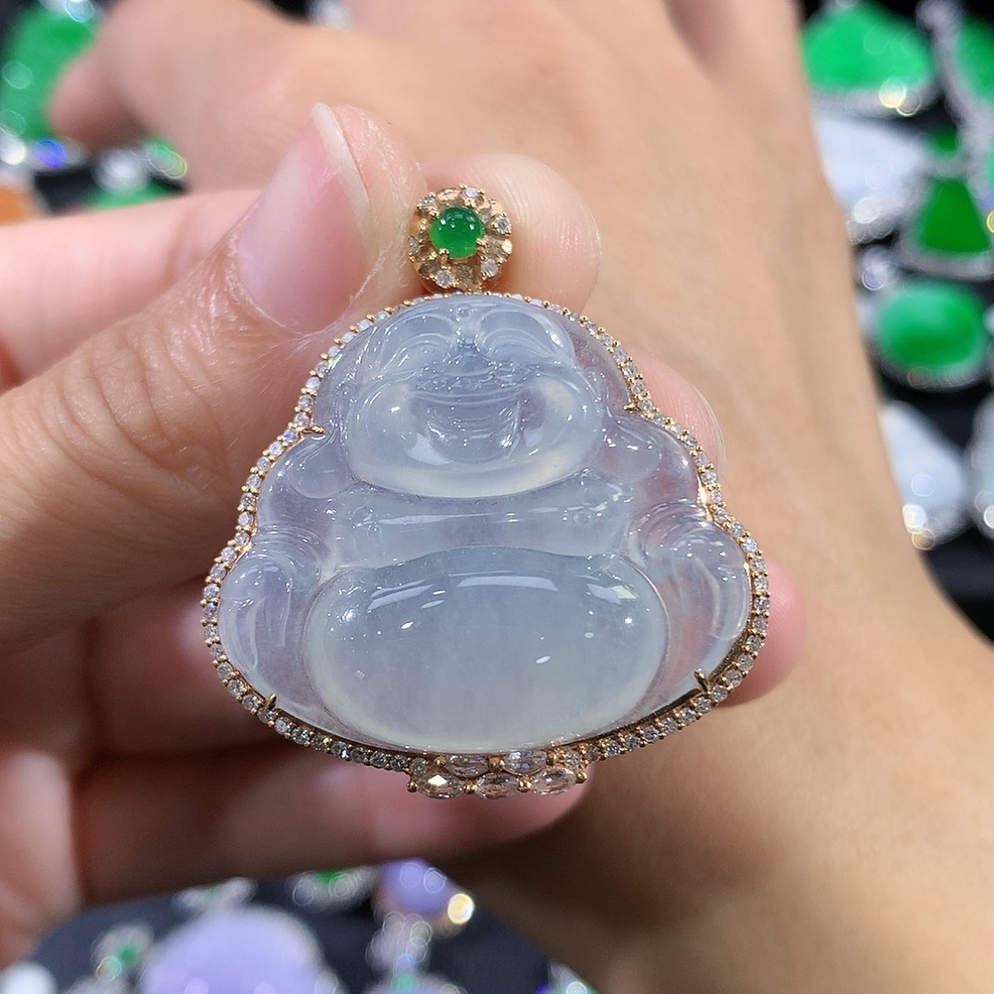 翡翠18K金镶嵌颈饰