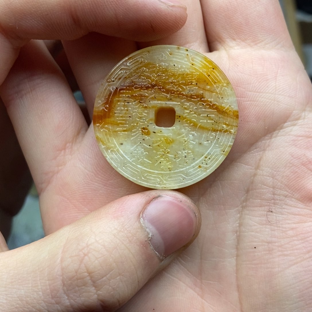 蛇纹石玉颈饰未镶嵌晚