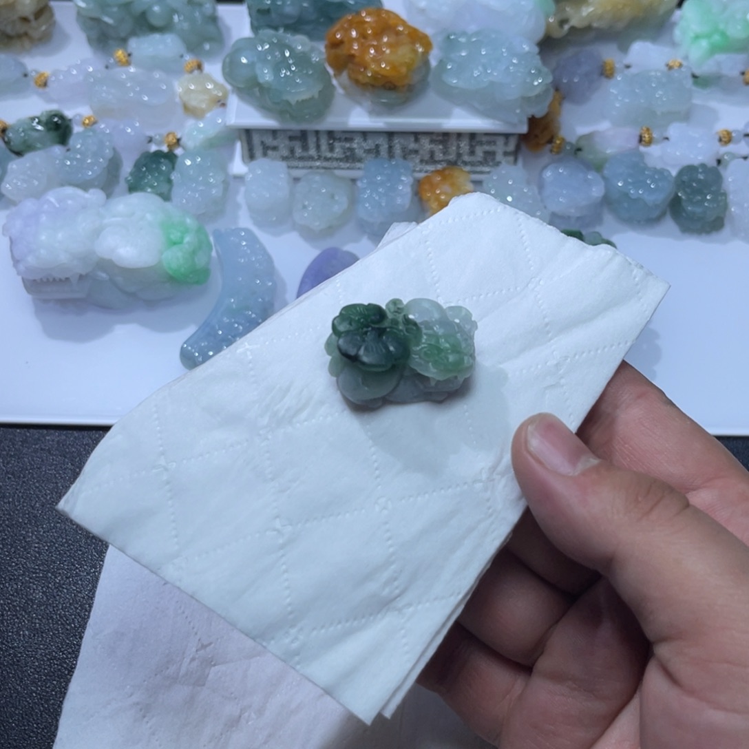 翡翠未镶嵌颈饰天然