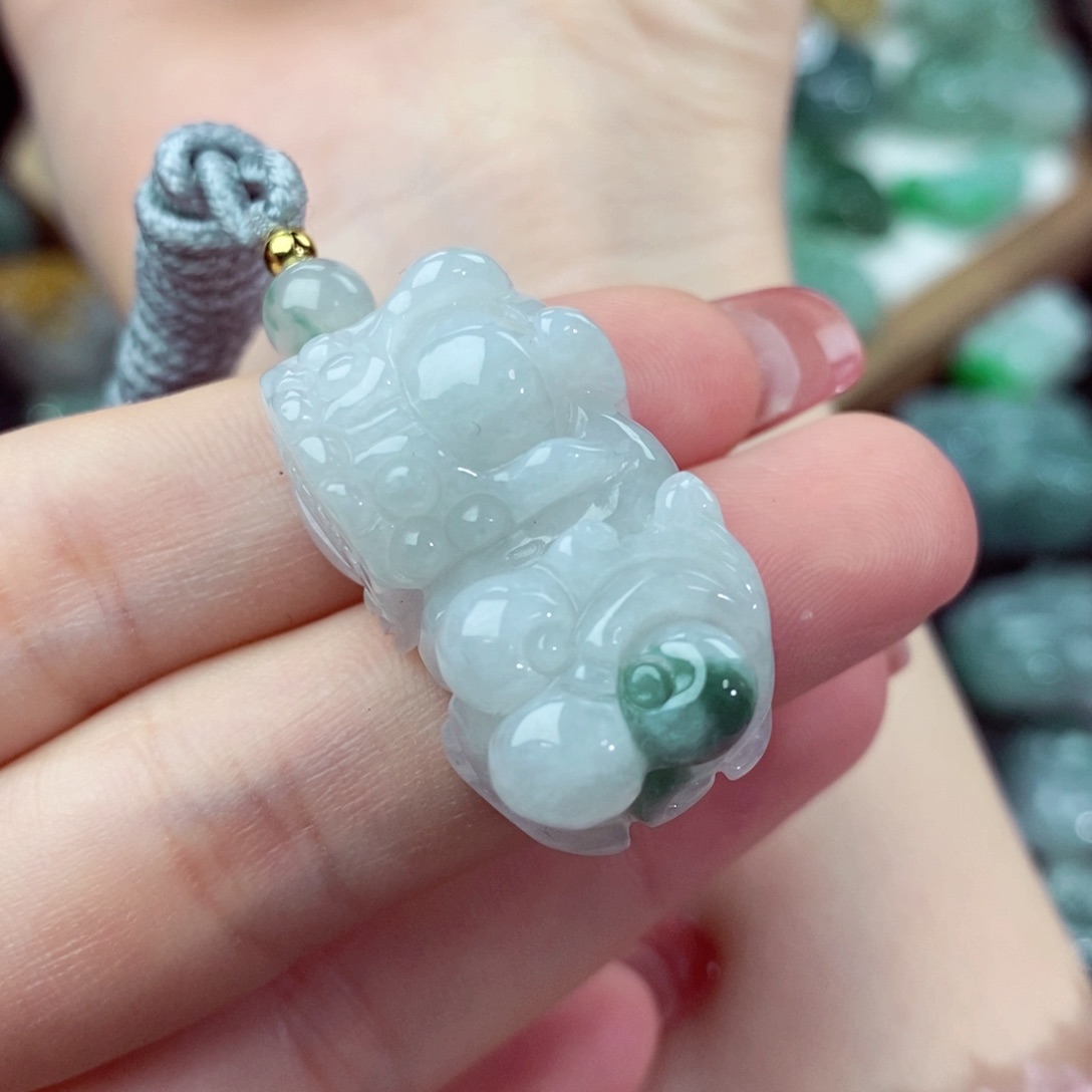 翡翠颈饰未镶嵌天然