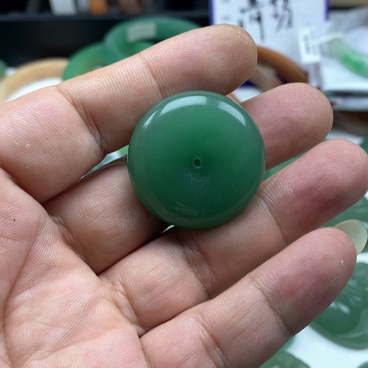 未镶嵌东陵石颈饰
