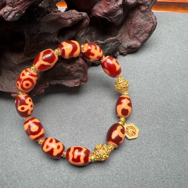 【艺心珠宝】红肉玛瑙多宝手串T09554