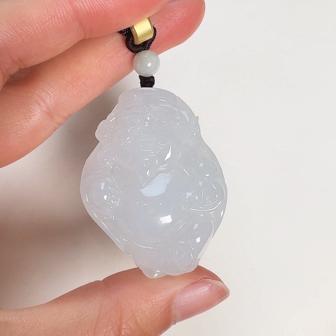 翡翠颈饰未镶嵌财神爷