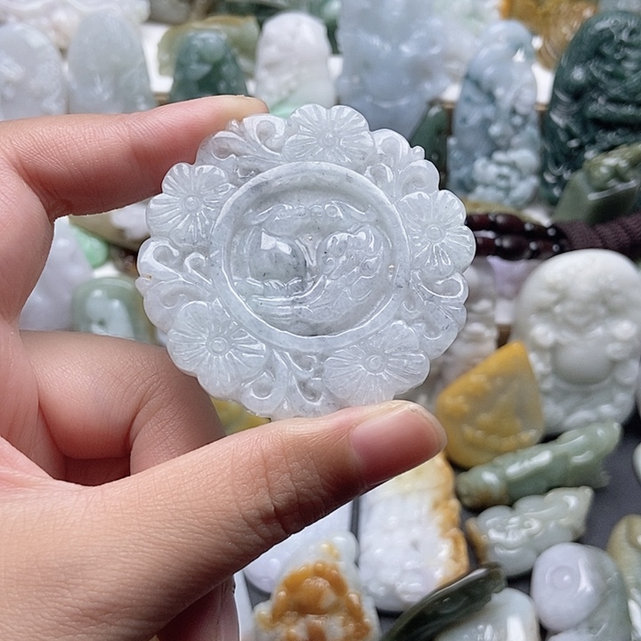 翡翠未镶嵌颈饰翡翠