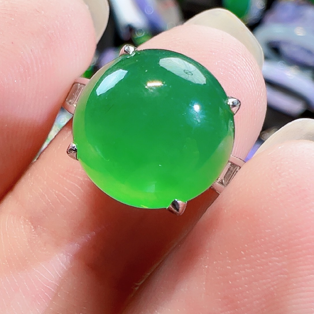 翡翠戒指18K金镶嵌签收后24小时鉴赏期