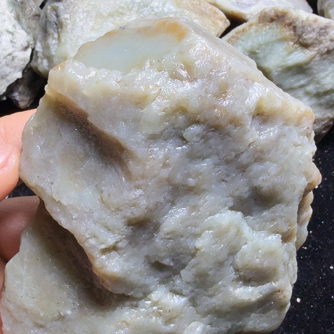 和田玉（糖玉）未镶嵌珠宝半成品