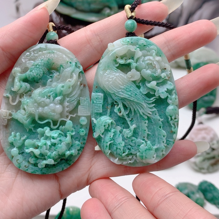 英***喵独山玉未镶嵌颈饰