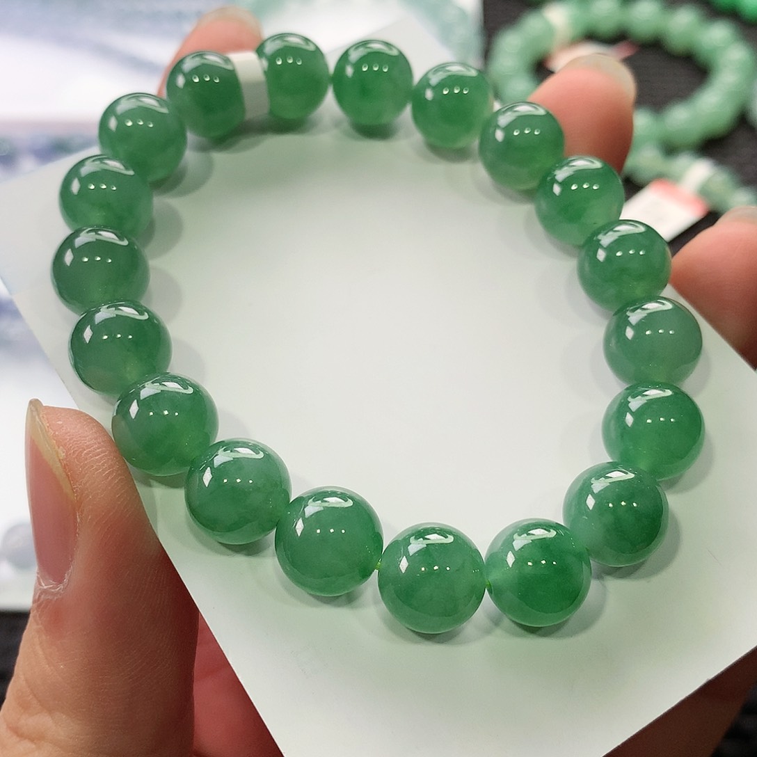 翡翠手链未镶嵌翡翠