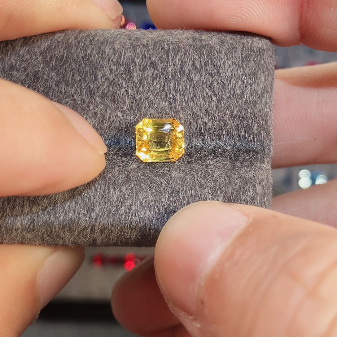 蓝宝石裸石未镶嵌2.09克拉