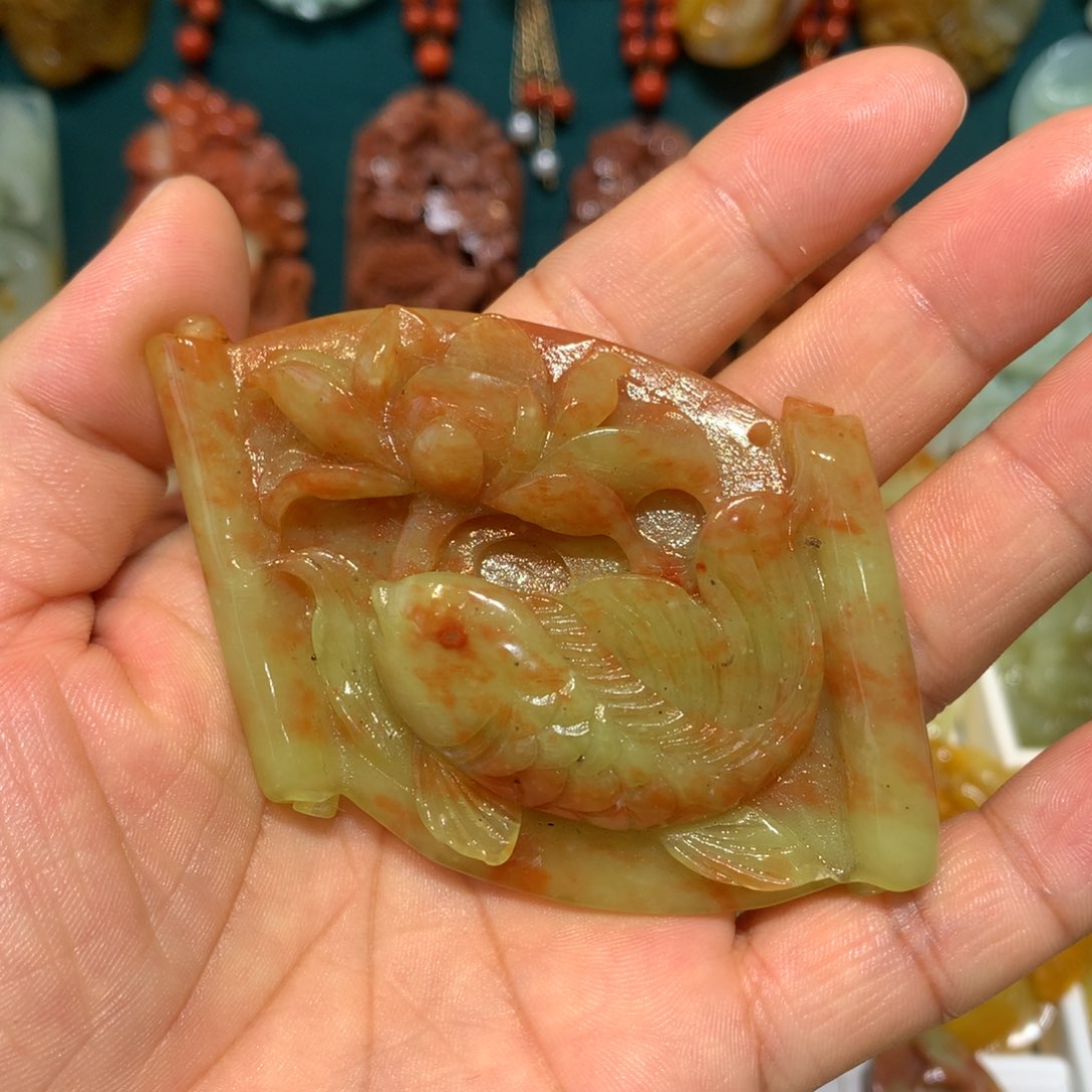 蛇纹石玉合金颈饰