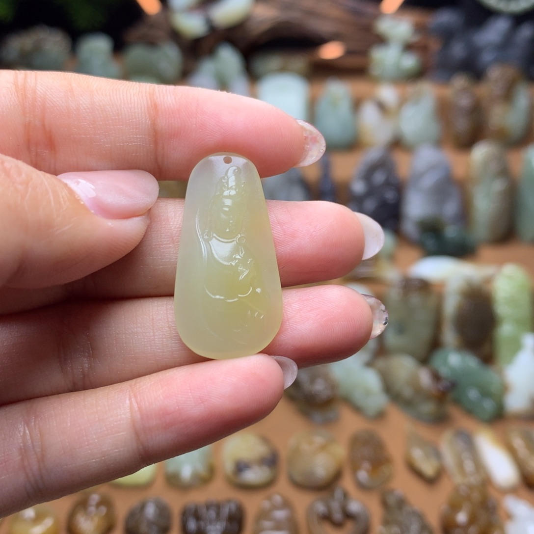 和田玉未镶嵌挂件