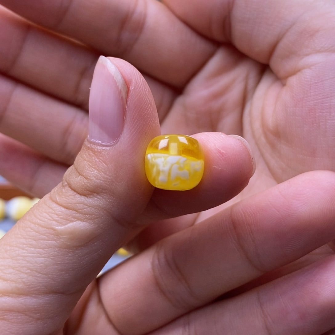 琥珀未镶嵌珠宝奇石11.0