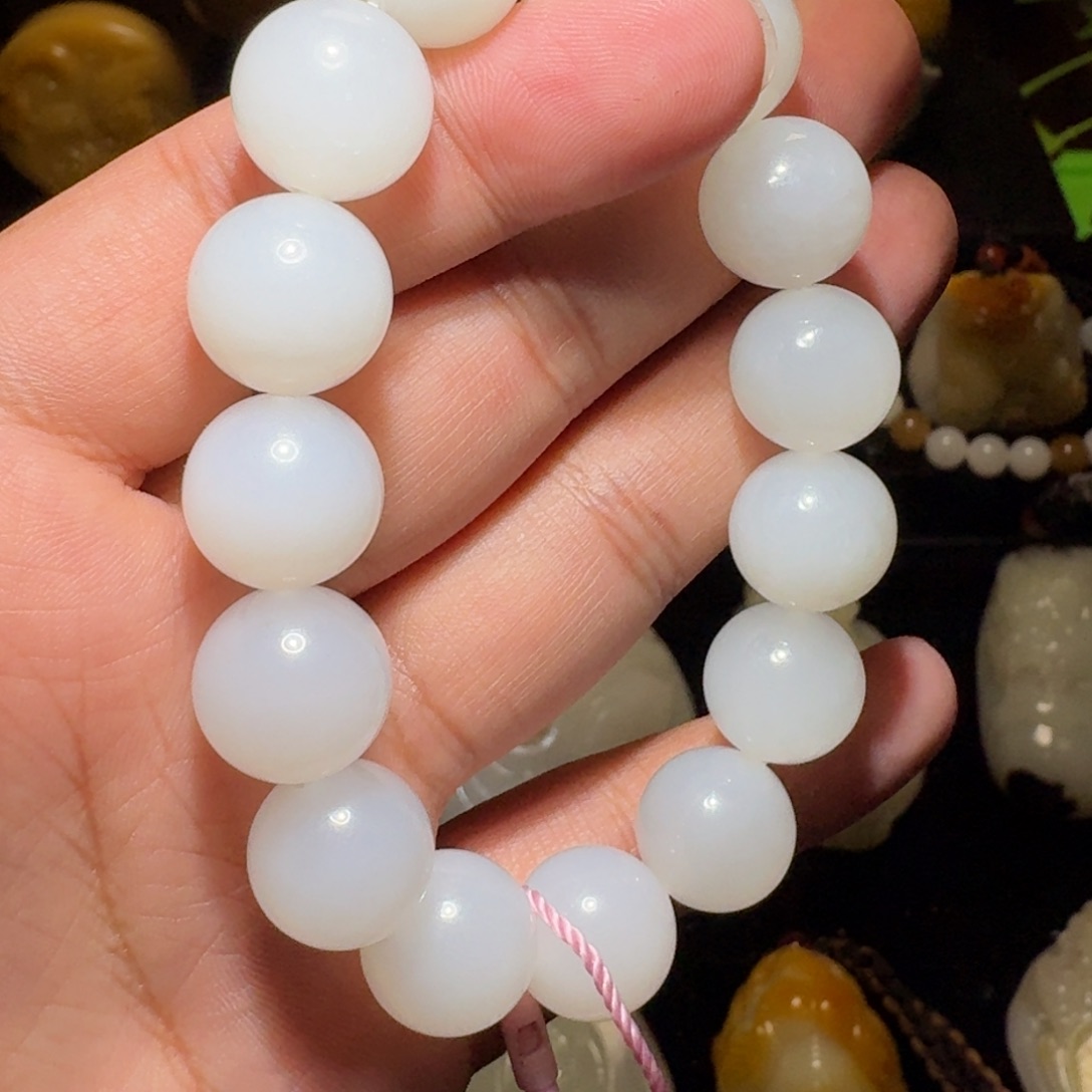 和田玉颈饰未镶嵌小**途