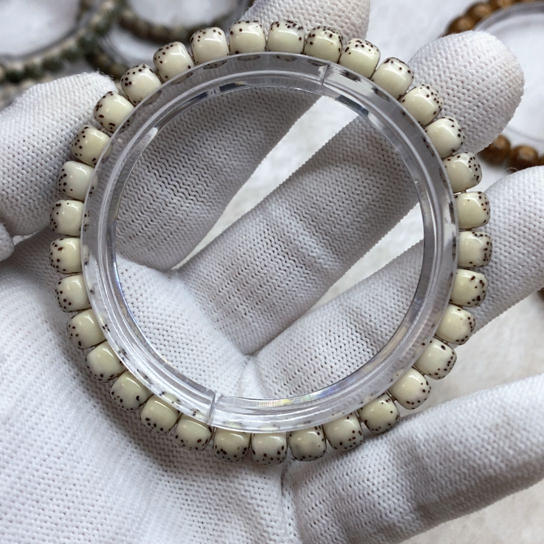 星月菩提吊坠石玉料