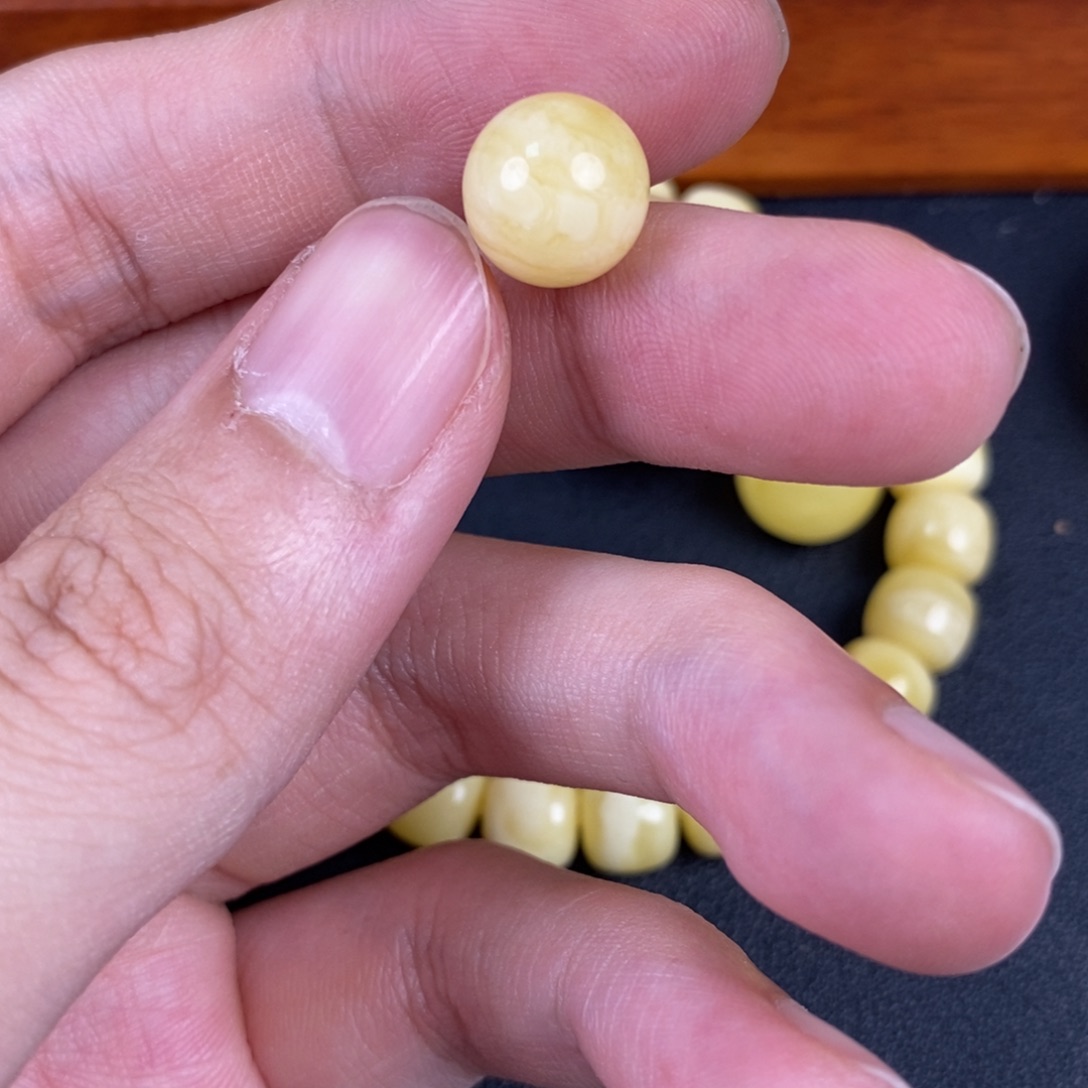 琥珀未镶嵌裸石微瑕