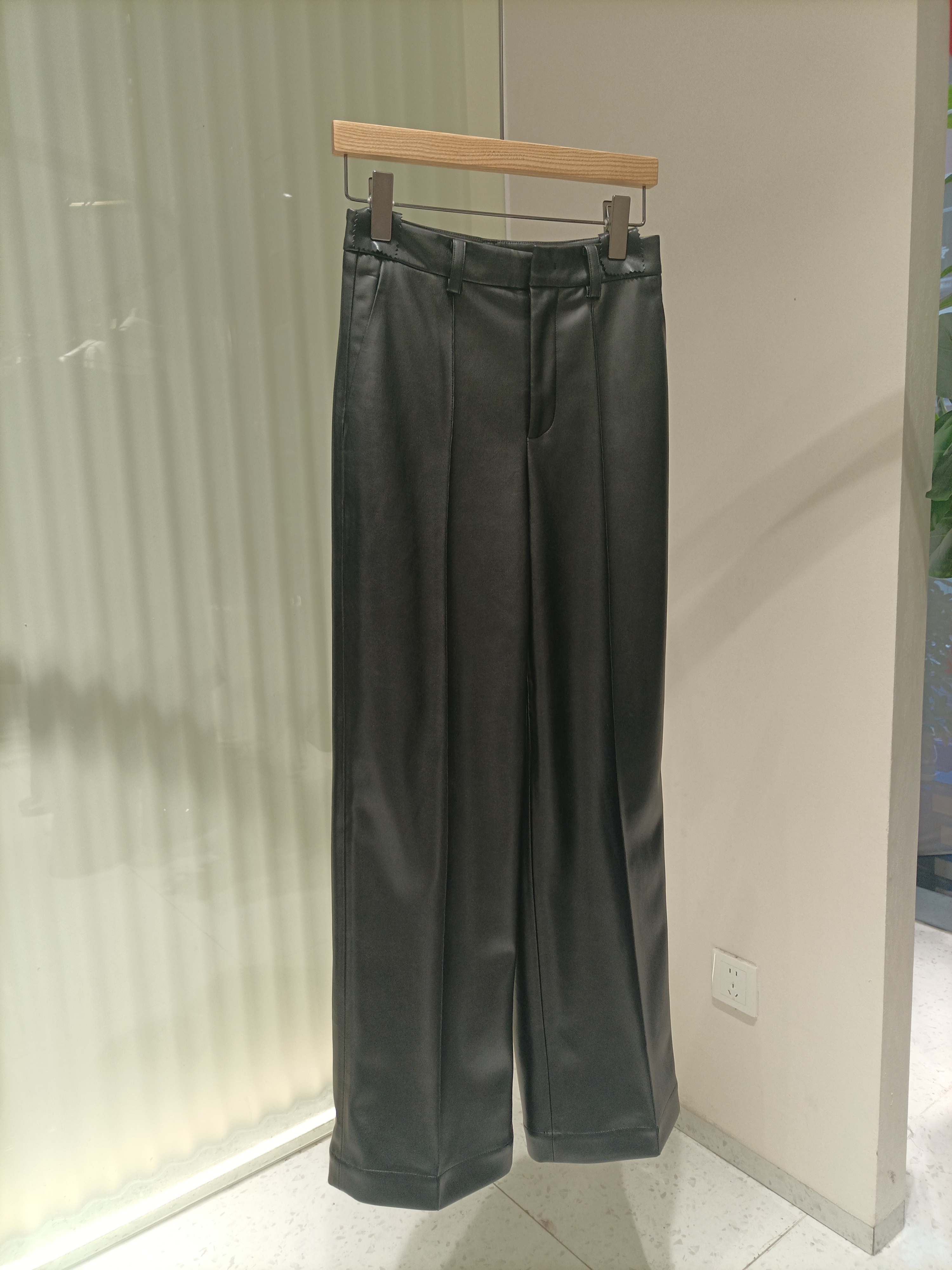 女装#黑色皮长裤#时尚