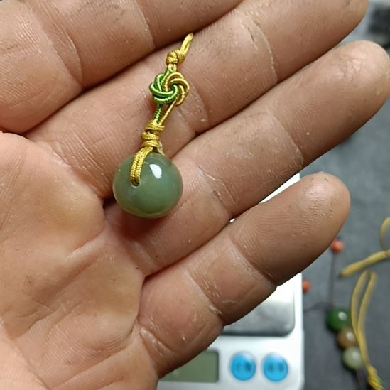 和田玉未镶嵌车挂